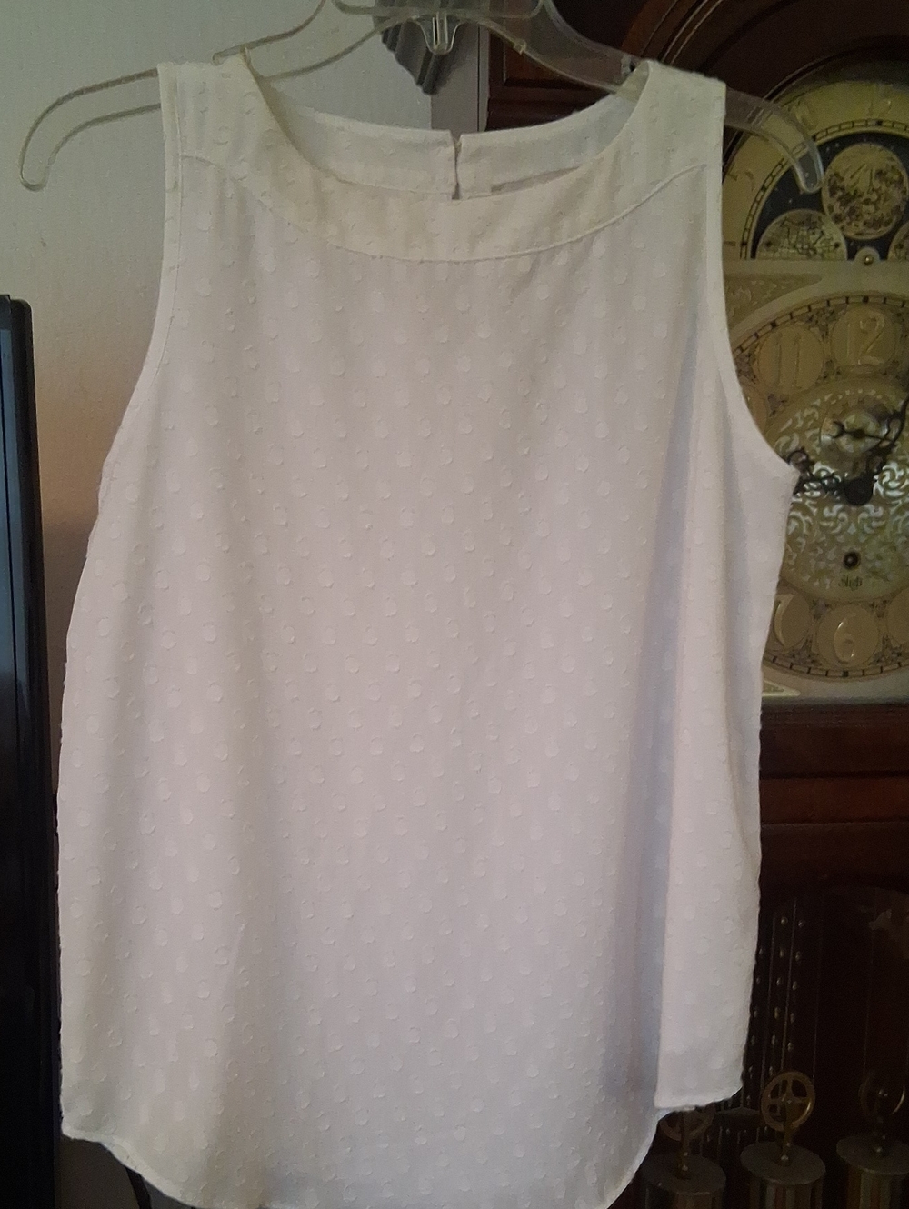 LOFT White Textured Sleeveless Camisole